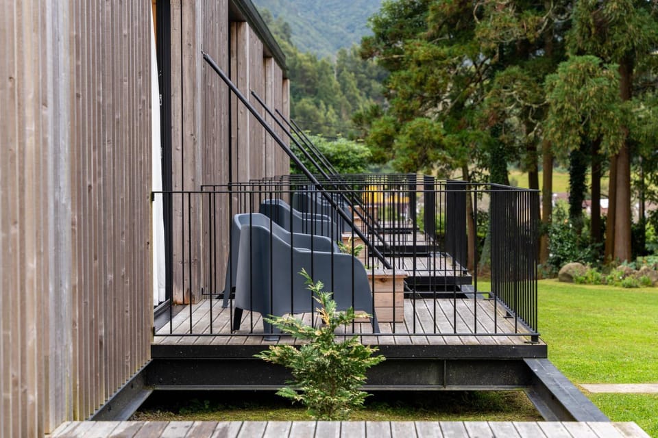 Property building, Balcony/Terrace, Balcony/Terrace