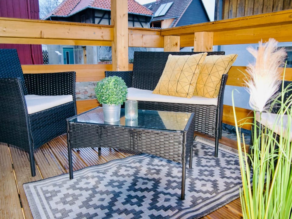 Property building, Patio, Day, View (from property/room), Balcony/Terrace, Balcony/Terrace, Seating area, Dining area, Inner courtyard view