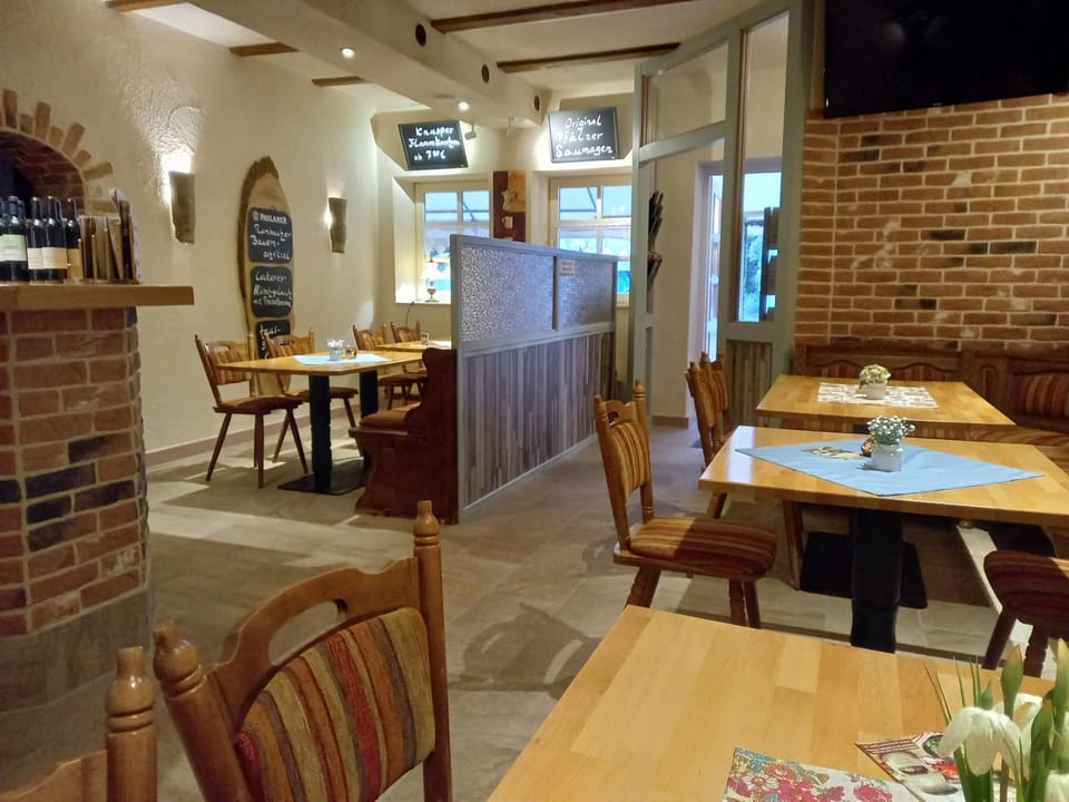 Restaurant/places to eat