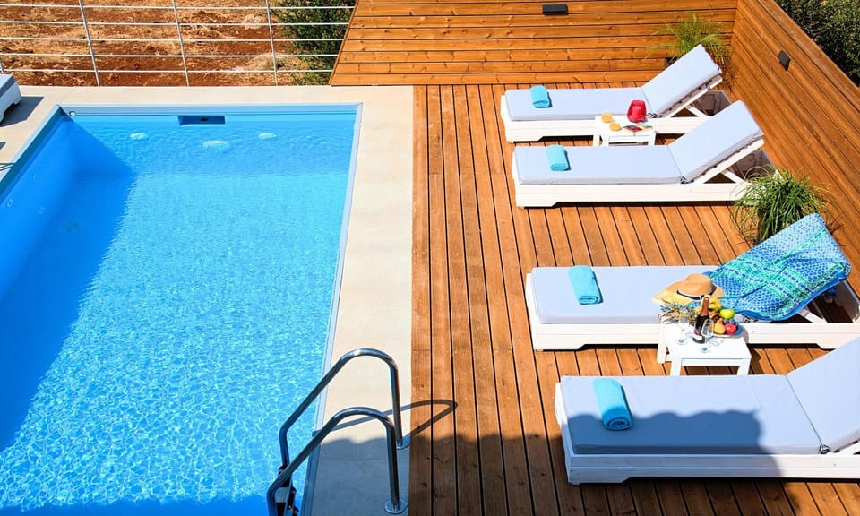 Pool view, Swimming pool
