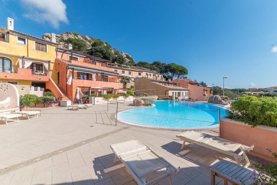 Property building, Swimming pool
