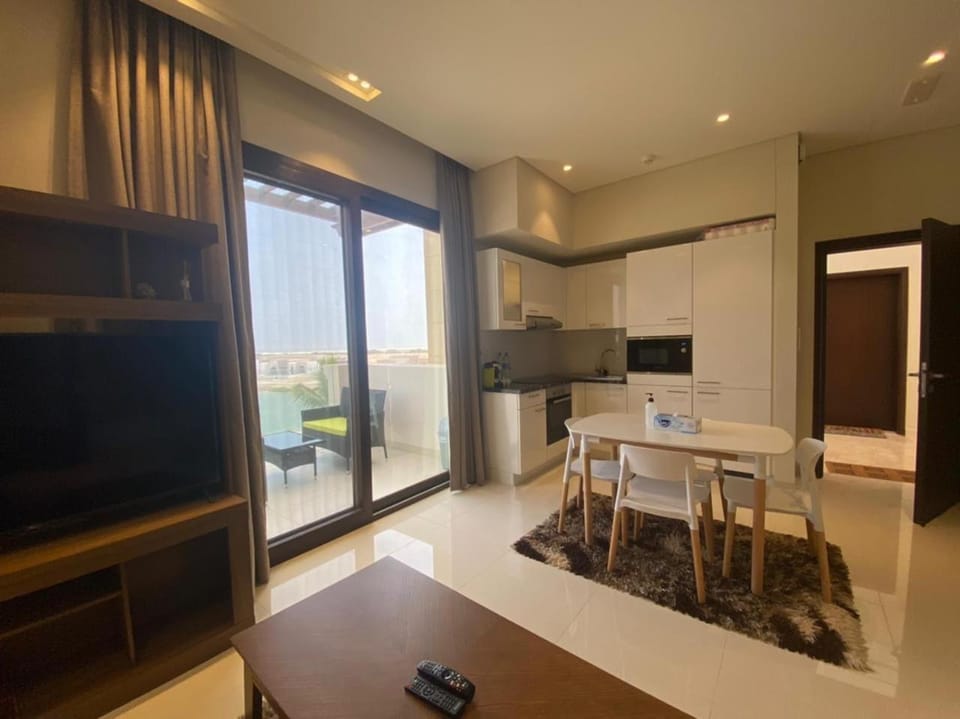 Communal lounge/ TV room, TV and multimedia, Dining area
