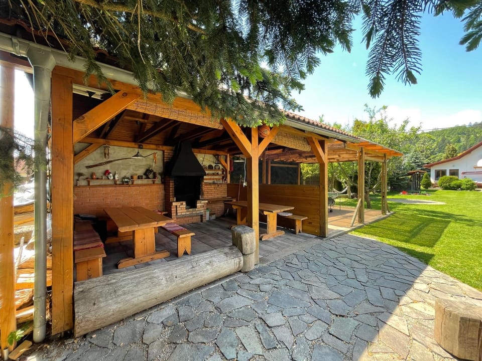 KAPINA sk - Dom Marko a Apartmán Natália Bed and Breakfast in Slovakia