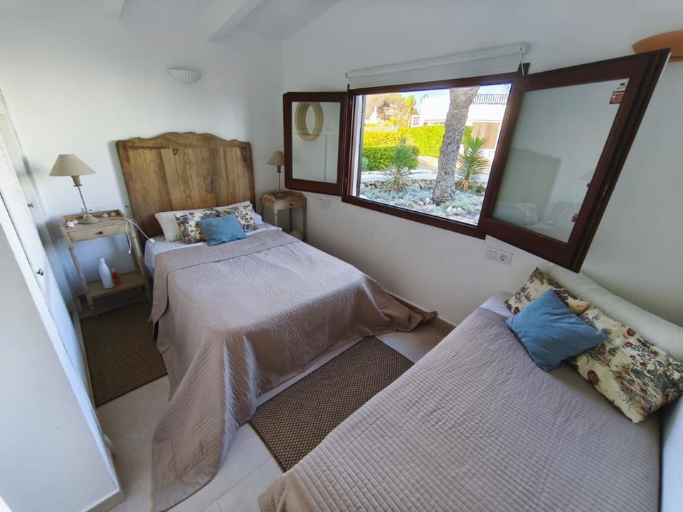 Living room, Bedroom