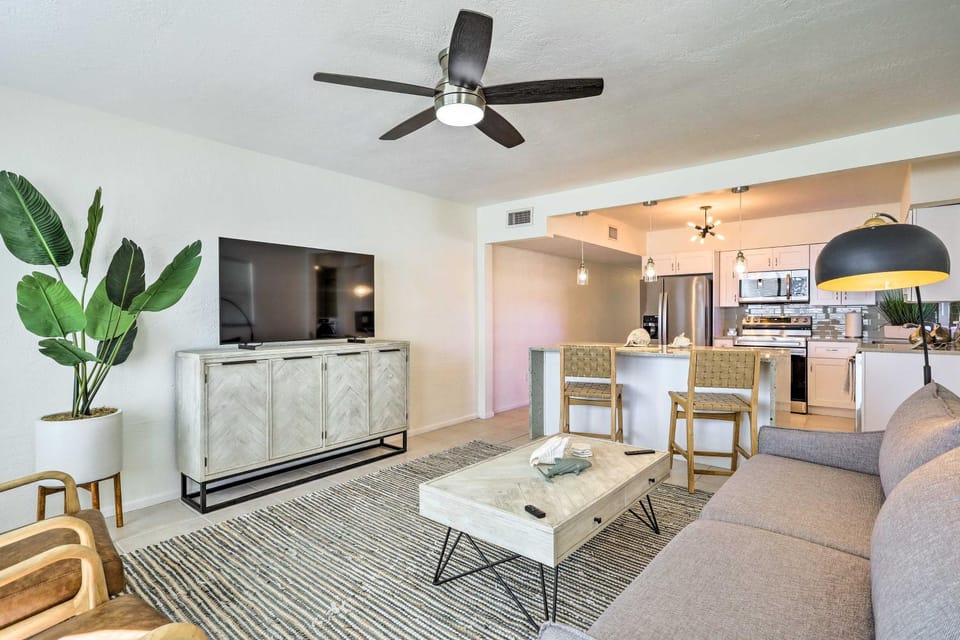 Cute & Cozy Florida Duplex: Walk to Beaches! House in Cocoa Beach