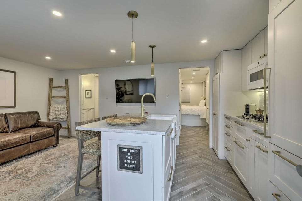 Aspen Condo w/ Mountain Views & Ski Access! House in Aspen