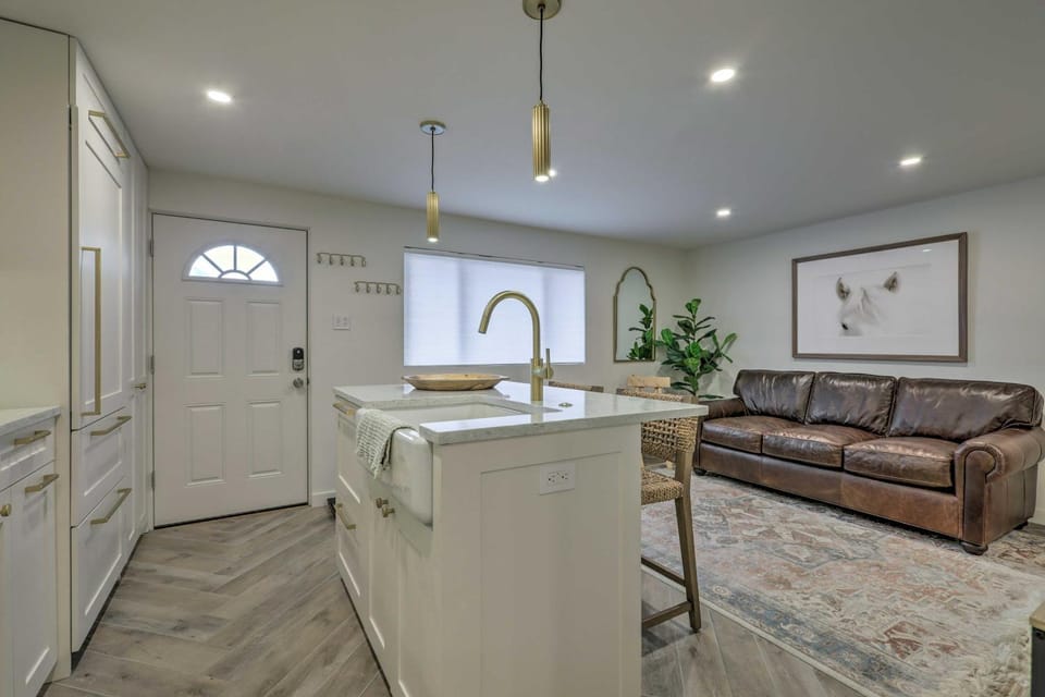 Aspen Condo w/ Mountain Views & Ski Access! House in Aspen