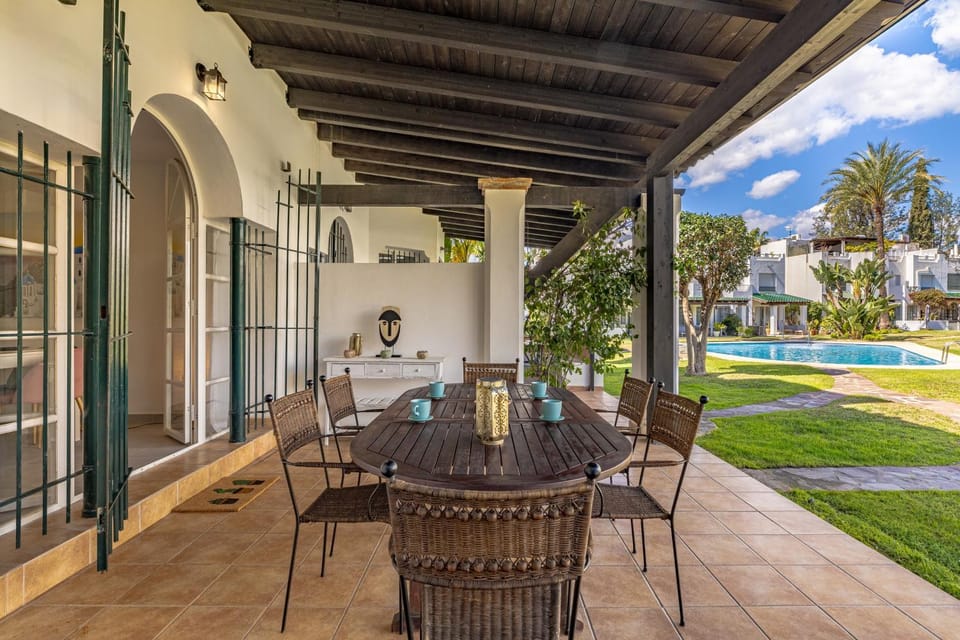 Garden, Balcony/Terrace, Dining area, Swimming pool