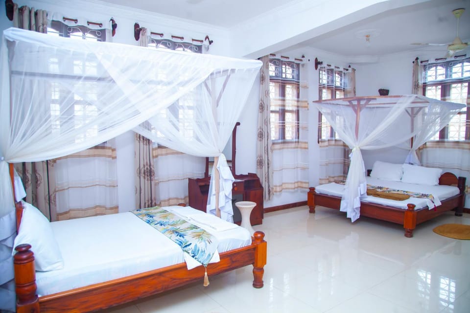 Bedroom, Family, wardrobe