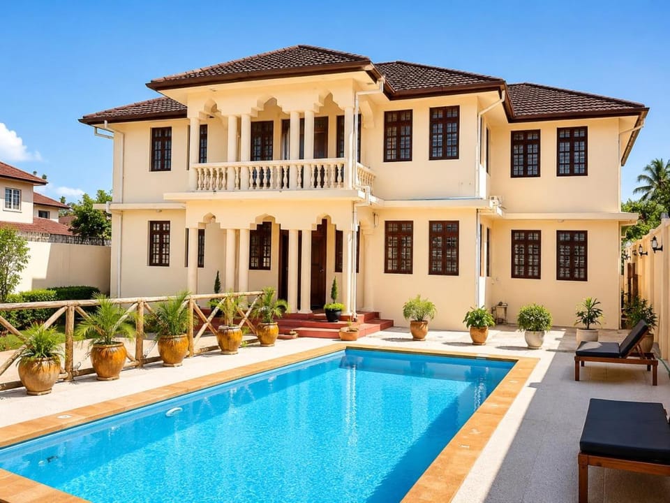 Property building, Swimming pool