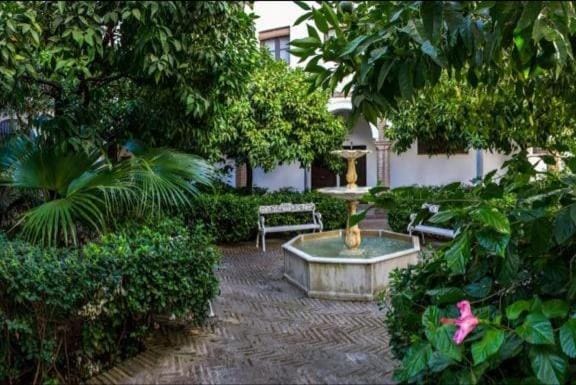 Apartamento de dos dormitorios en Plaza Alfaro Apartment in Seville