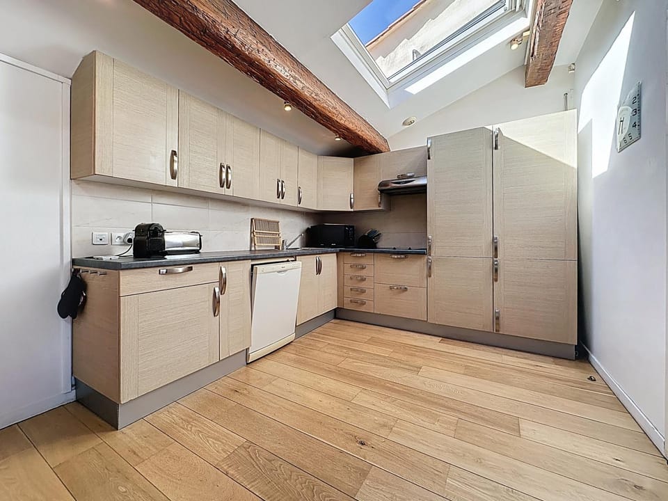 Kitchen or kitchenette, kitchen, kitchen