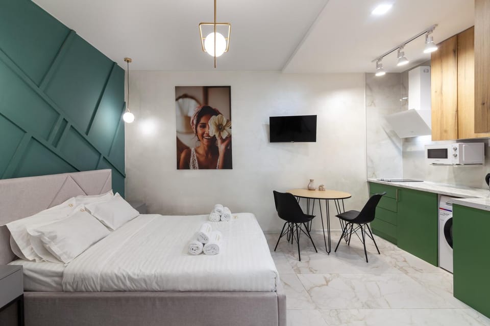 Bed, Kitchen or kitchenette, Photo of the whole room, Seating area, Dining area, minibar, stove