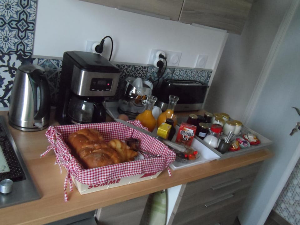 Breakfast, Continental breakfast