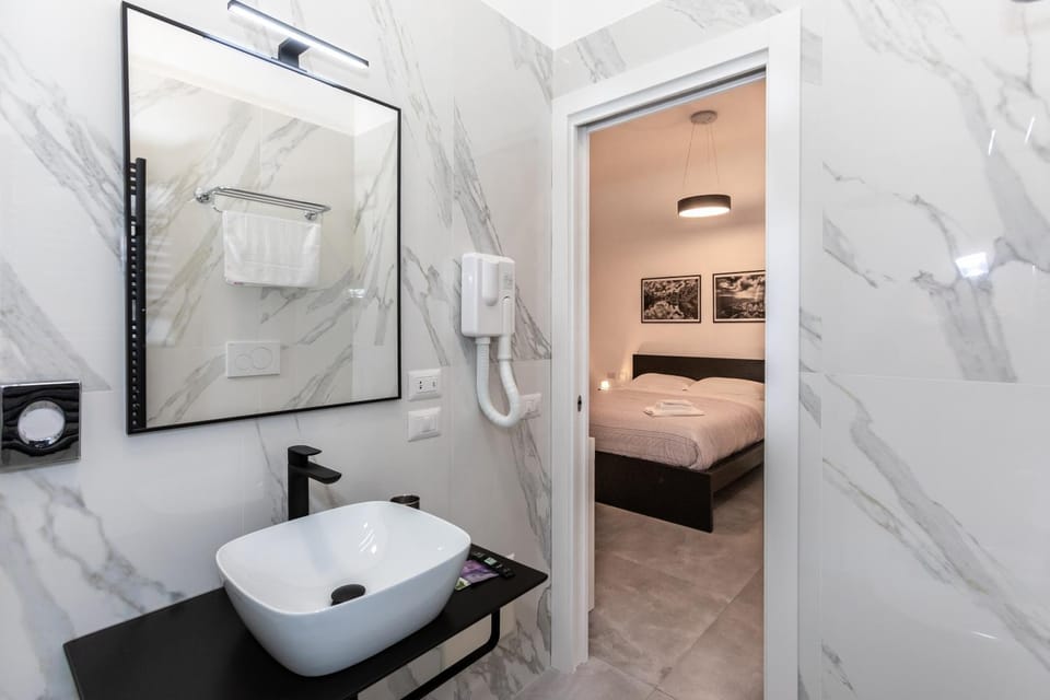 Bathroom, heating