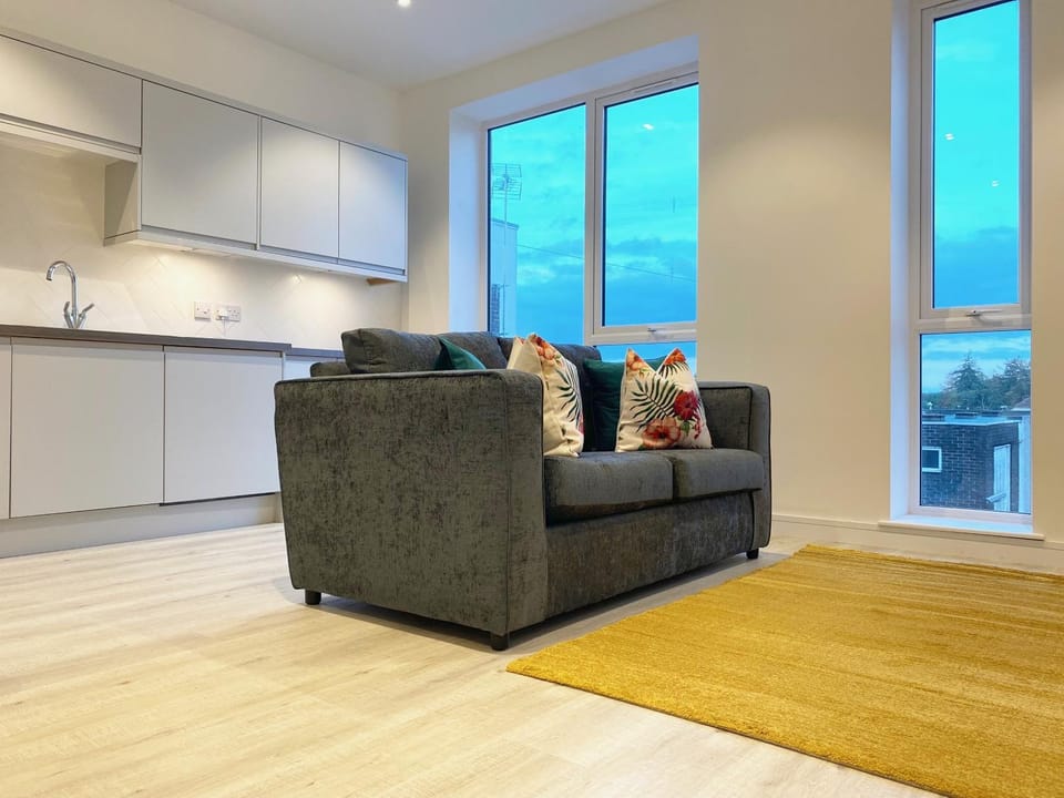 Kitchen or kitchenette, Living room, Seating area