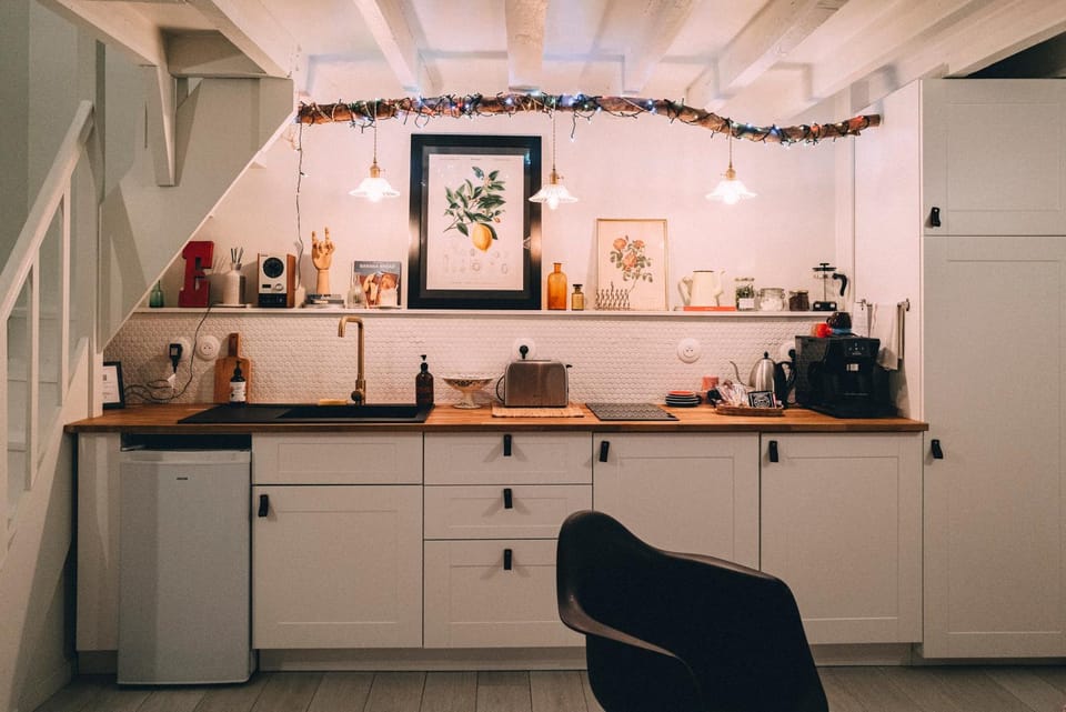 Coffee/tea facilities, kitchen