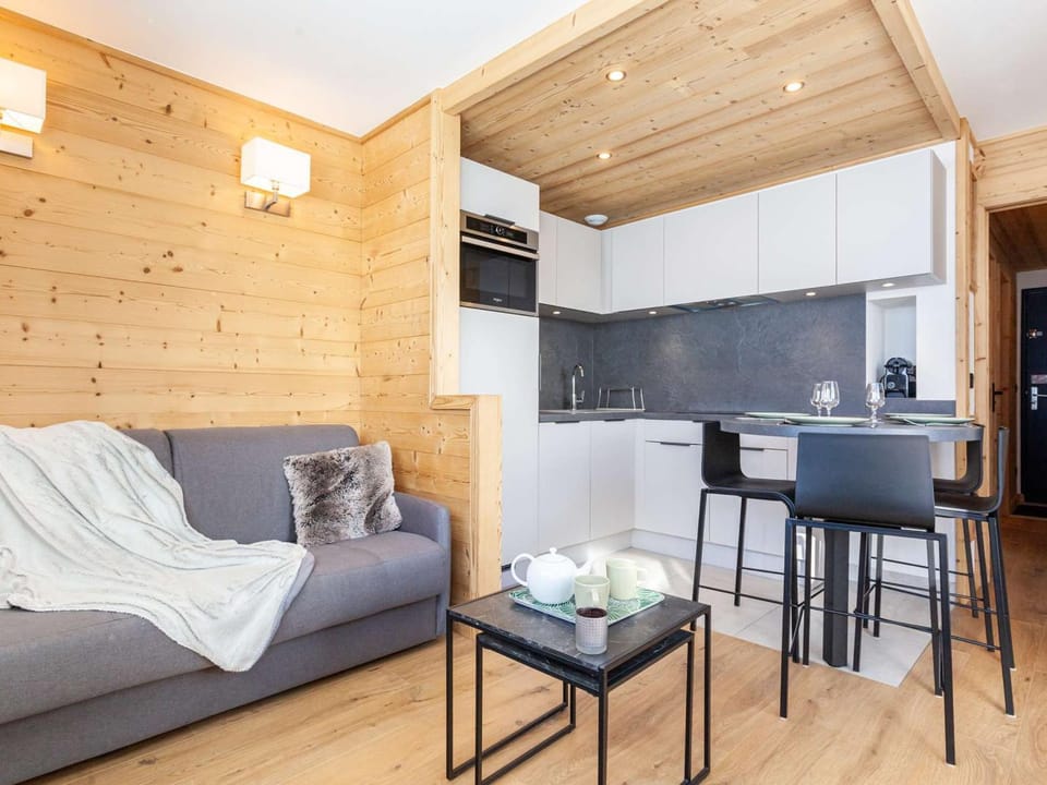 Appartement rénové 34m², 4 pers, 2 ch, au cœur de Val Thorens avec accès pistes et WIFI - FR-1-545-29 Apartment in Les Allues