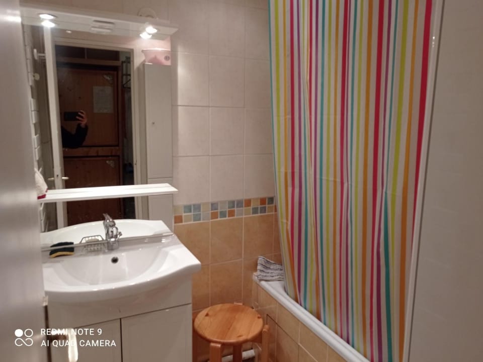 T2 Sud/Ouest avec Wifi à Tignes, 5 couchages, vue montagne Apartment in Tignes