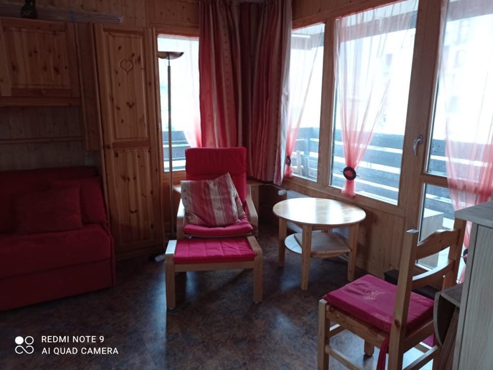 T2 Sud/Ouest avec Wifi à Tignes, 5 couchages, vue montagne Apartment in Tignes