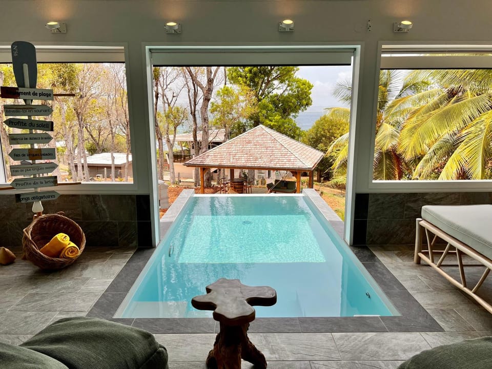 Swimming pool, Swimming pool