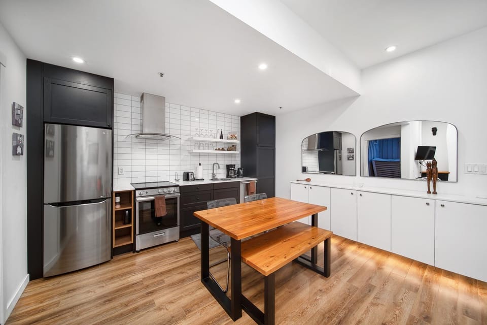 Modern Studio at Blackcomb base Apartment in Whistler