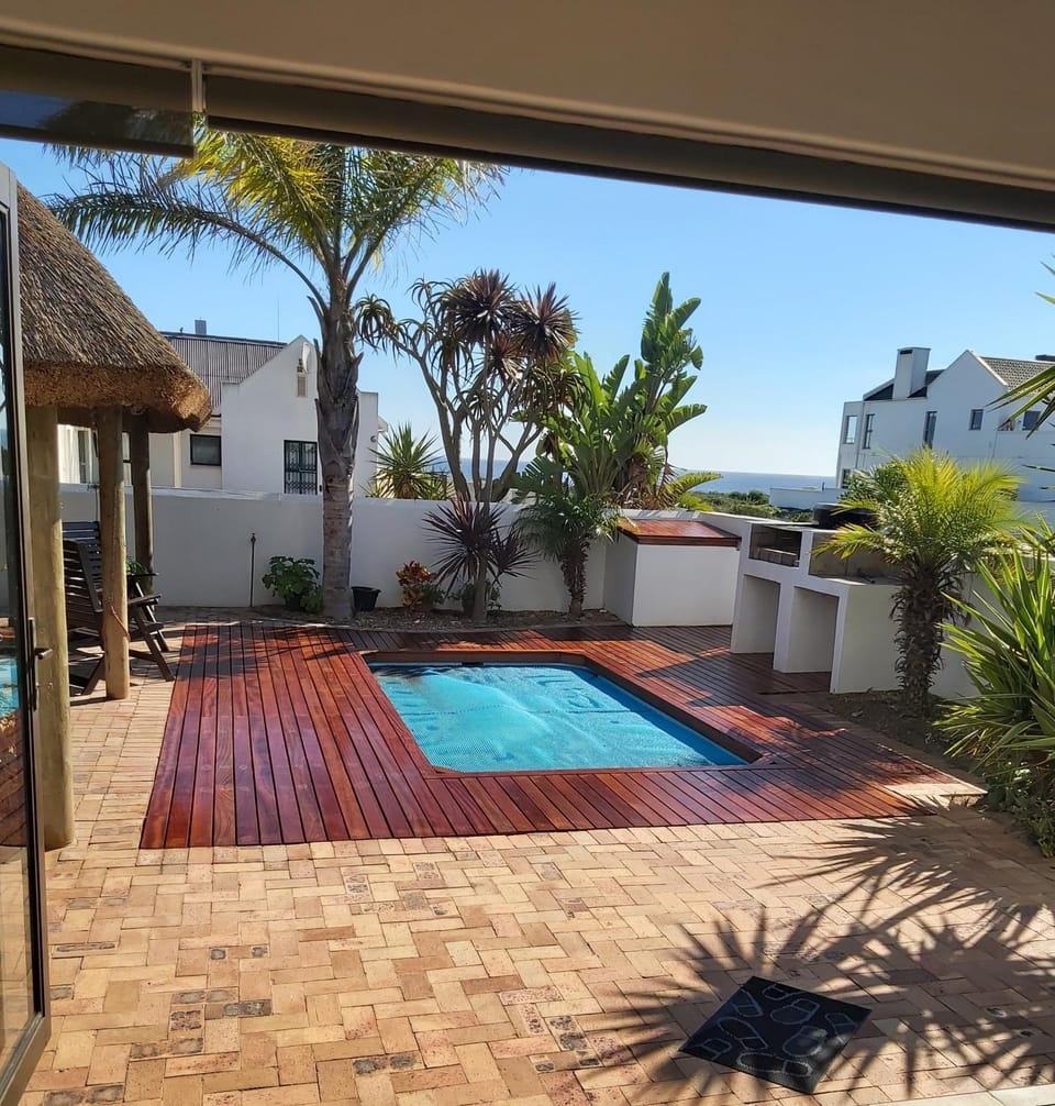 Pool view, Swimming pool, Swimming pool