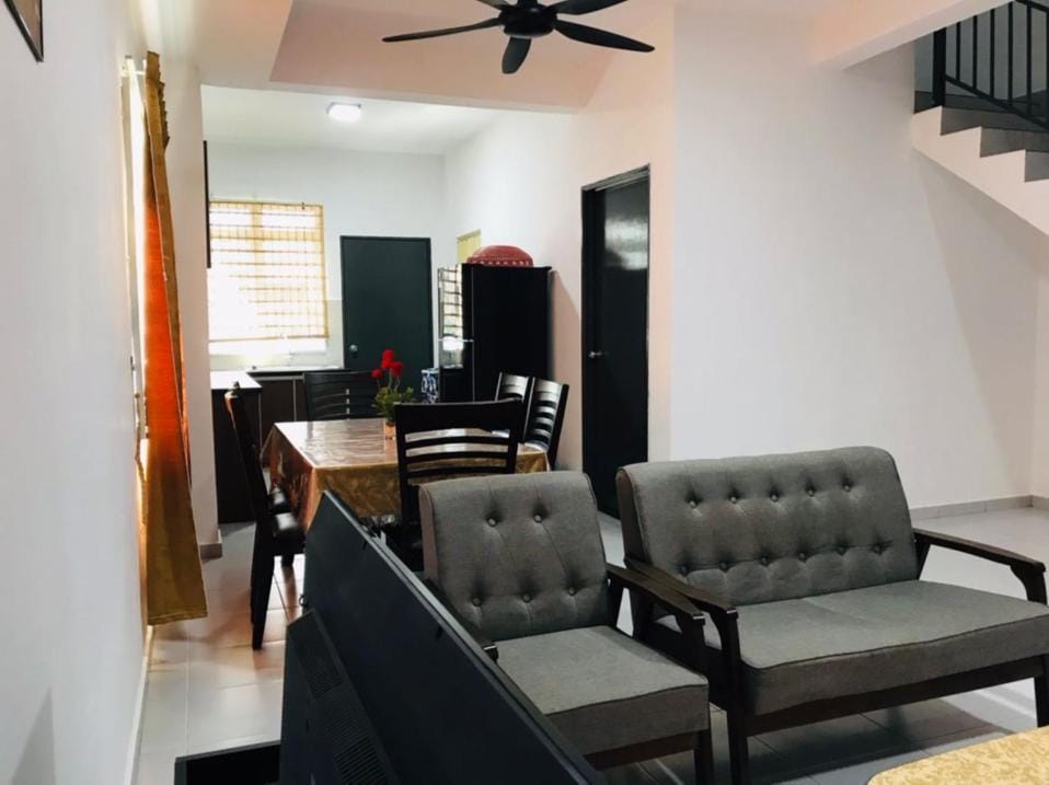 Kitchen or kitchenette, Living room, Dining area