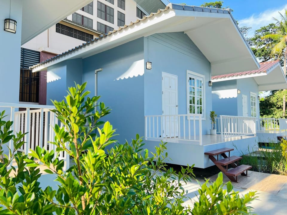 บ้านพักดีมีทรัพย์ Baan PakDee Meesub Bed and Breakfast in Thailand