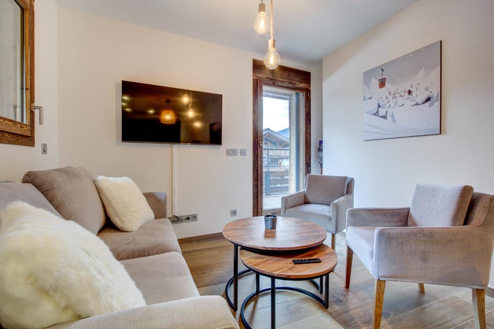Communal lounge/ TV room, TV and multimedia, Living room