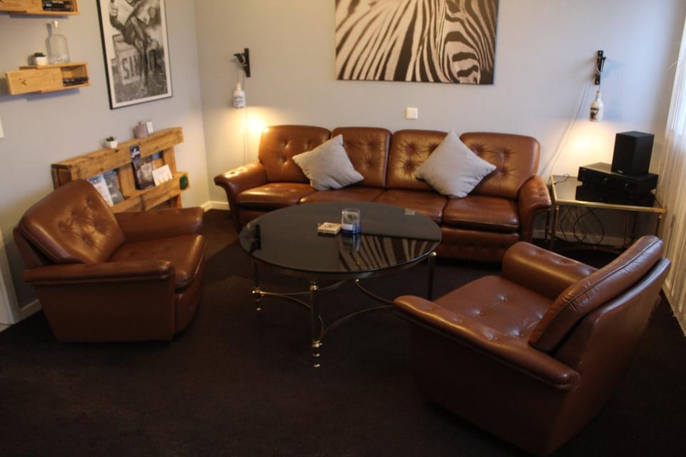 Living room, Lounge or bar