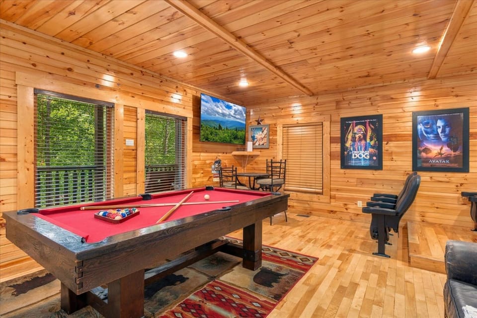 Day Dreamer Cabin w Views by Beyond Expectations Cabin in Gatlinburg