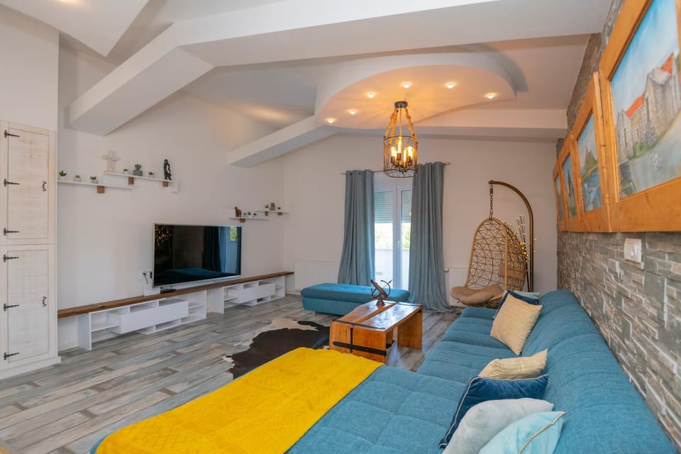 Villa Ravijola with heated pool - Grubine Villa in Split-Dalmatia County