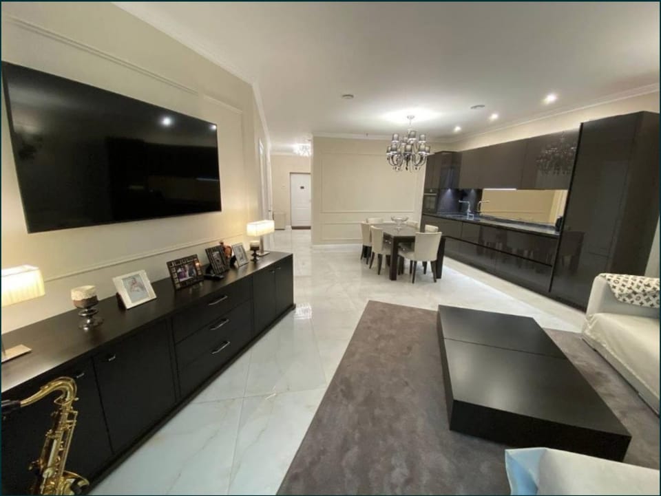 Lux 1-bedroom panoramic view Most City Center area Apartment in Dnipro