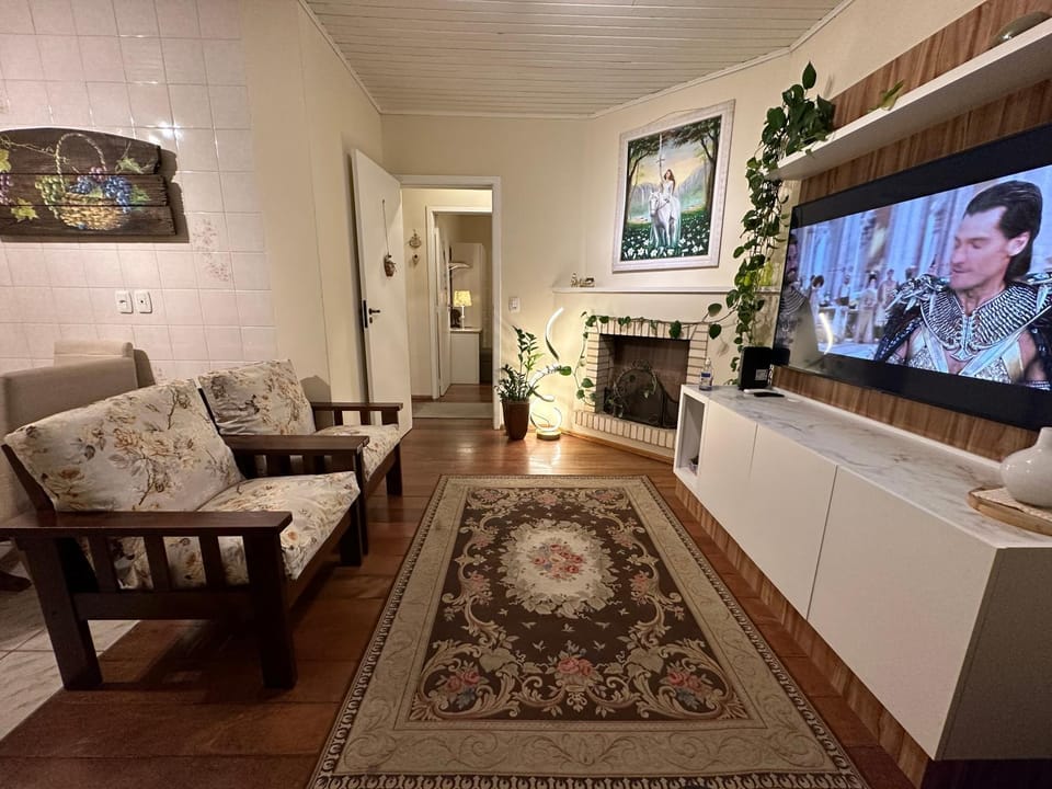 Apartamento Inteiro Centro - 2 Quartos - Completo - Cama King e Cama Queen - Lareira Apartment in Gramado