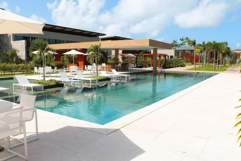 Property building, Swimming pool