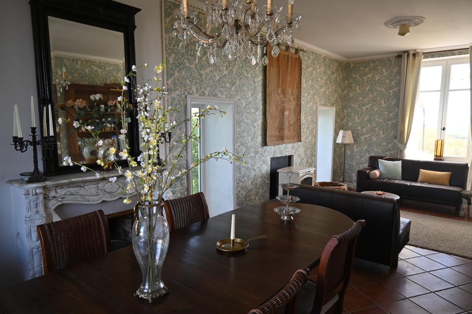 Communal lounge/ TV room, Living room, Dining area
