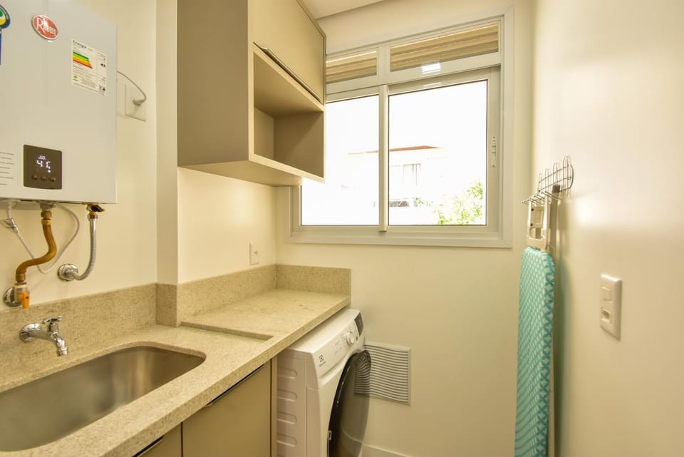 Apto Fino a 1 quadra da Praia em Canasvieiras N847 Apartment in Florianopolis