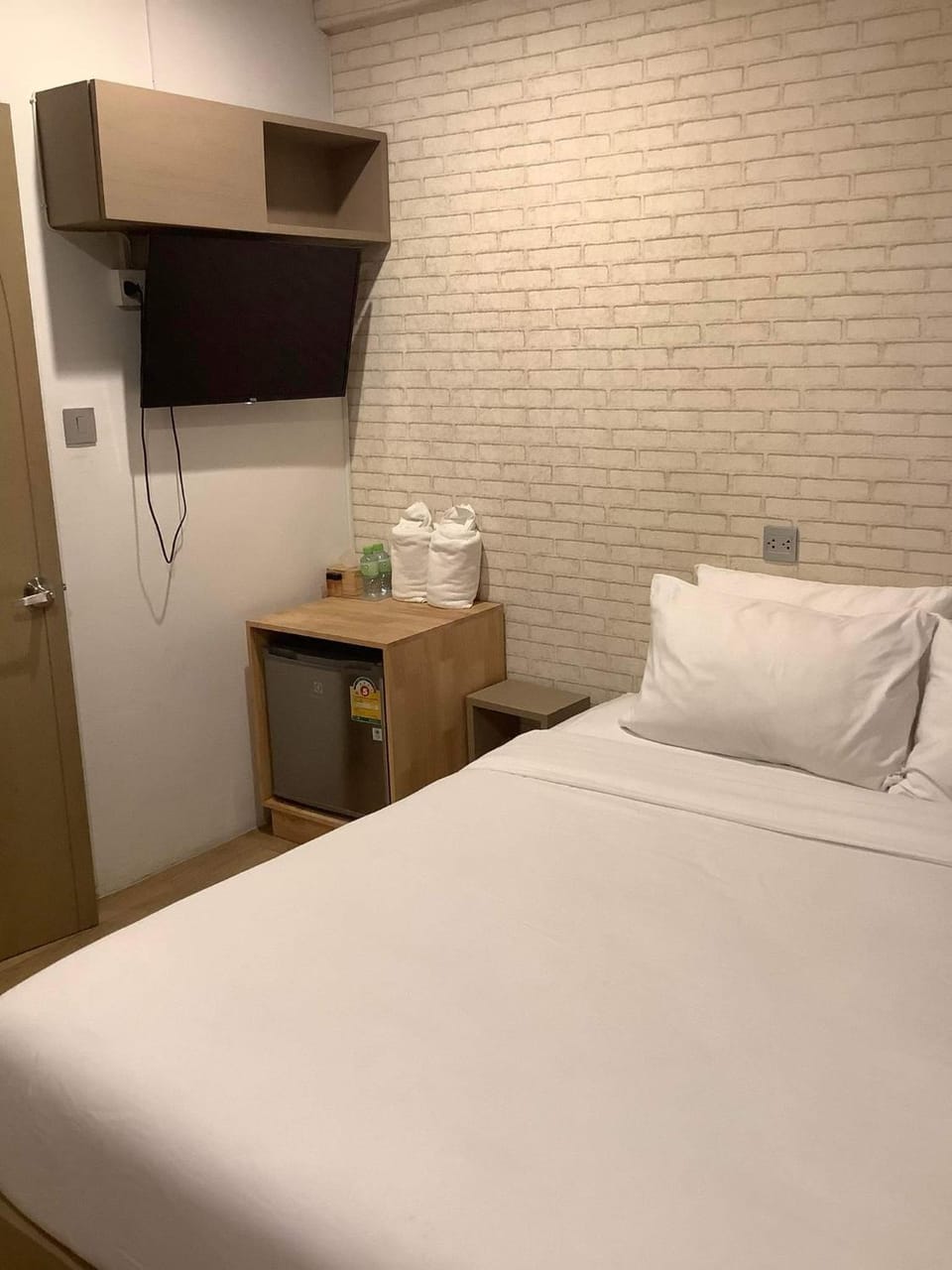 Charurat Suite Hotel Hotel in Bangkok