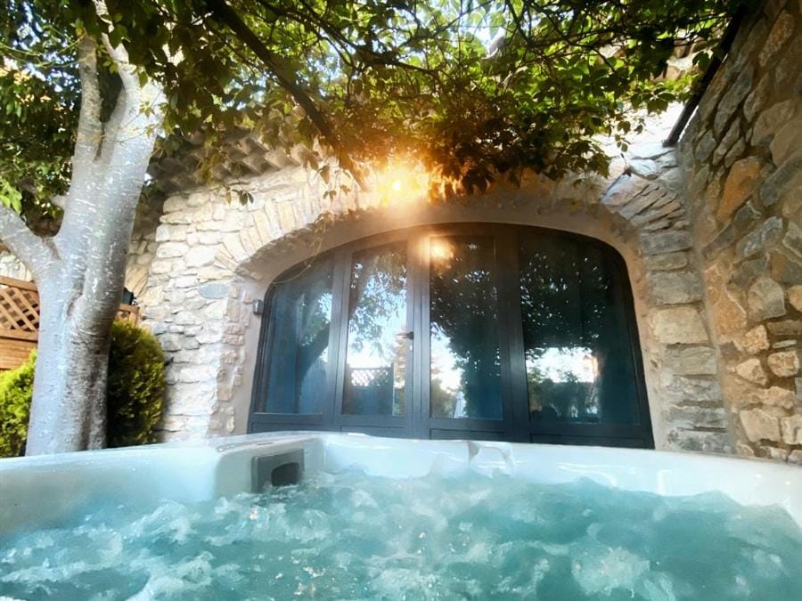 Hot Tub, Spa and wellness centre/facilities