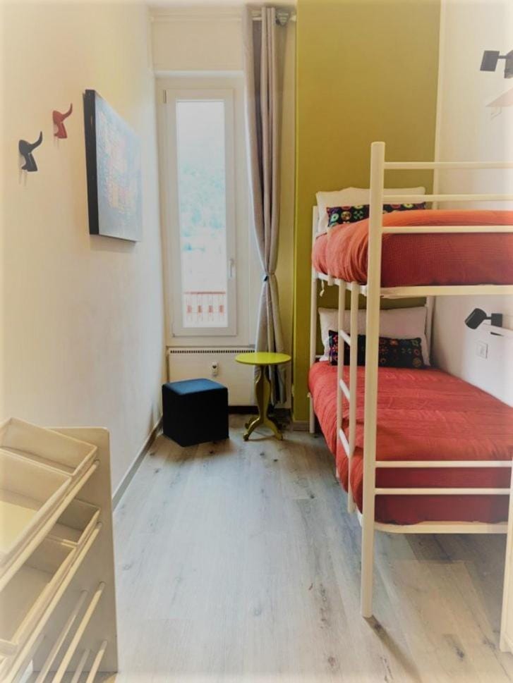 bunk bed