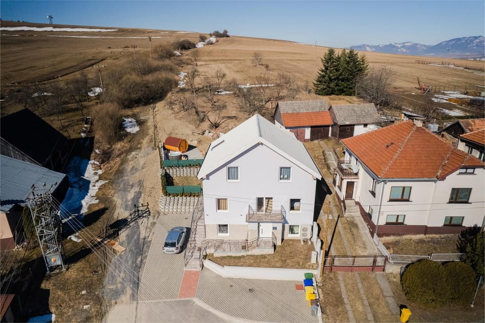 Property building, Natural landscape, Street view