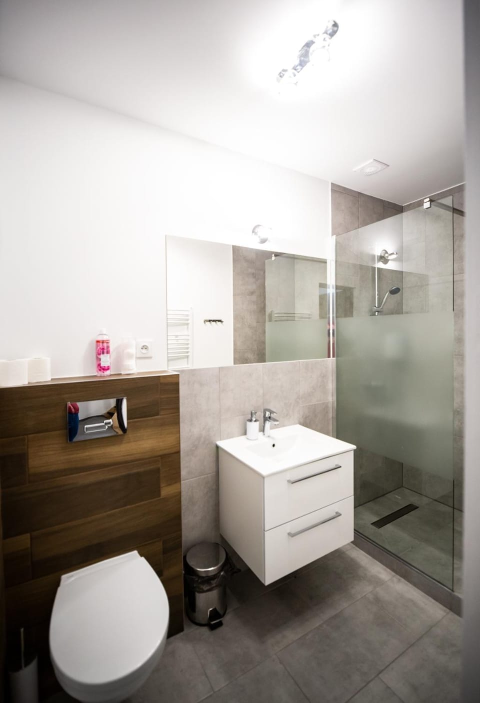 Shower, Toilet, Bathroom