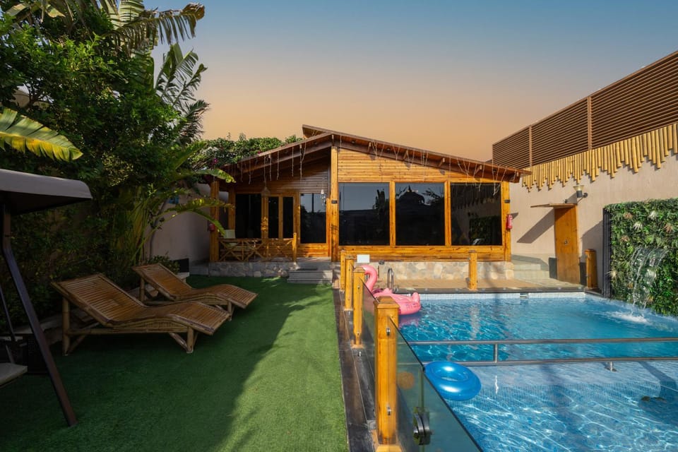 Pool view, Swimming pool