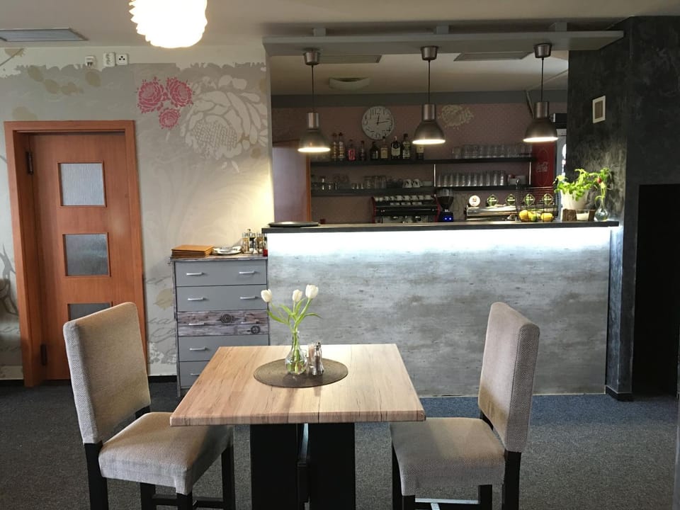 Lounge or bar
