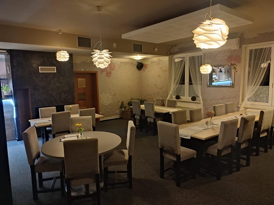 Restaurace a Penzion U Lesa Bed and Breakfast in Czechia