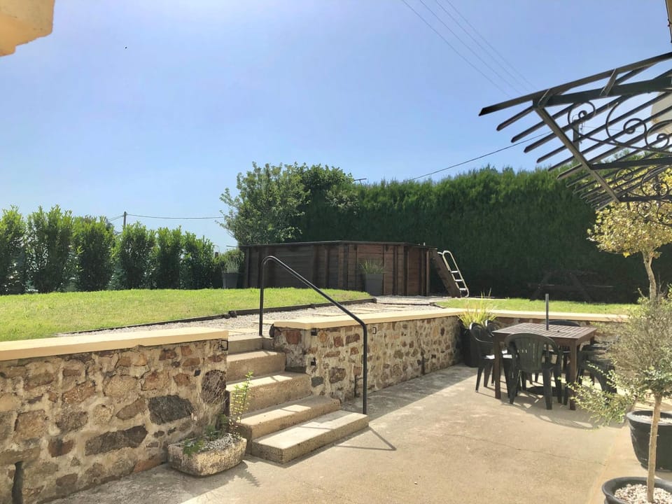 Petite Aucher House in Nouvelle-Aquitaine