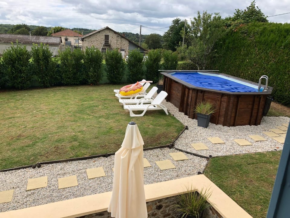 Petite Aucher House in Nouvelle-Aquitaine