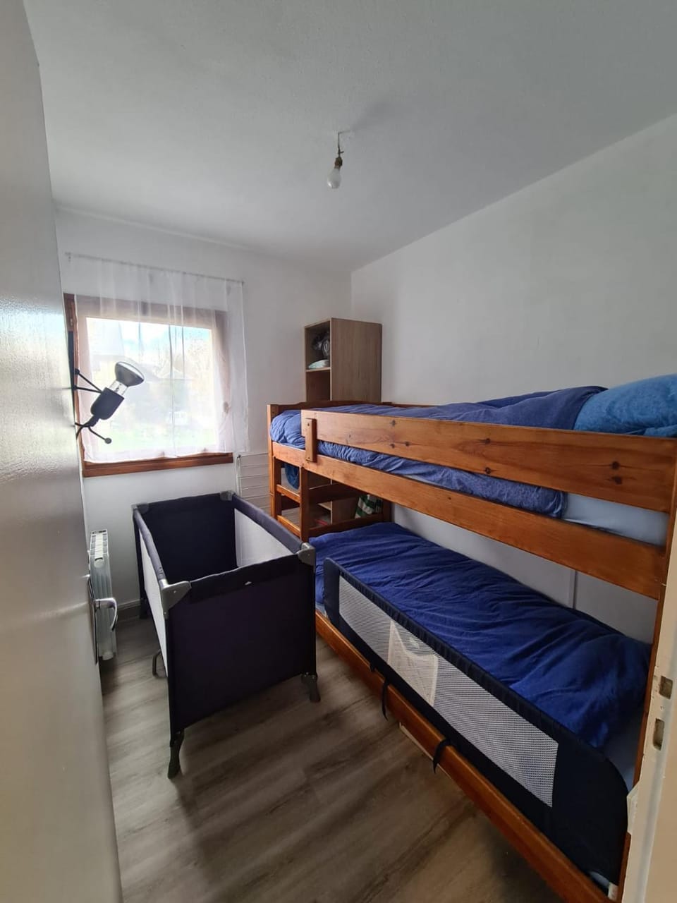 Bedroom, cot, bunk bed