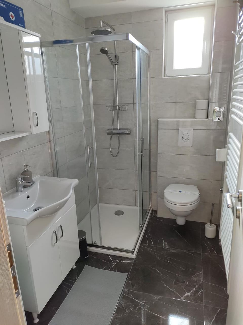 Shower, Toilet, Bathroom